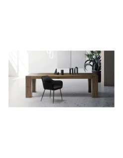 Mesa ext. Brooklyn | Devina Nais