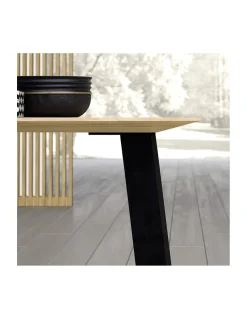 Mesa Manhattan | Devina Nais